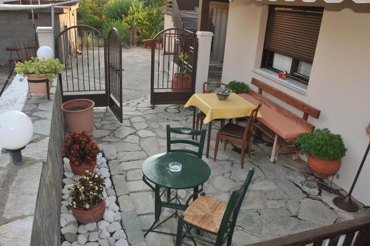 Guesthouse Bloutsos Rooms Kastraki  Exterior photo